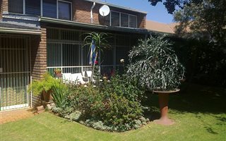 2 Bedroom Duplex in Springs Central