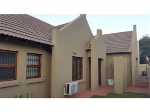 3 Bed Townhouse in Pinehaven