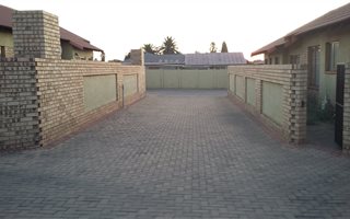 2 Bedroom Townhouse in Middelburg South