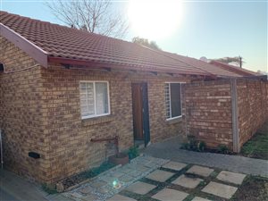 2 Bed Townhouse in Garsfontein