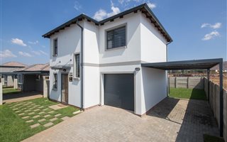 3 Bedroom House in Andeon AH