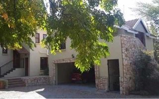 5 Bedroom House in Sandringham