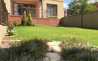2 Bedroom Apartment in Douglasdale
