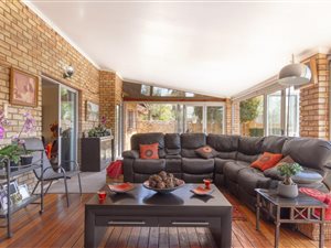 4 Bed Townhouse in Ruimsig