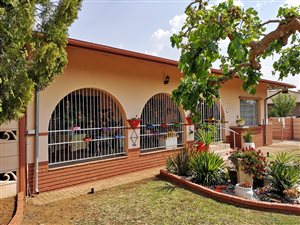 3 Bedroom House in Elandia
