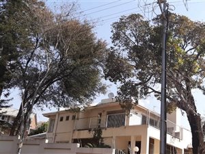 6 Bed House in Groenkloof
