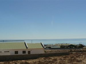 1101 m² Land available in Britannica Heights