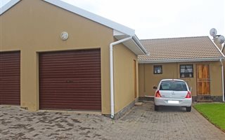 2 Bedroom Townhouse in Gonubie
