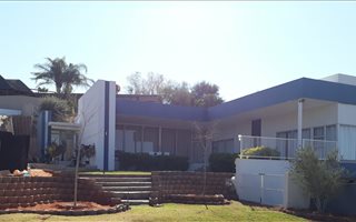 6 Bedroom House in Keidebees