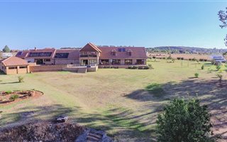 5 Bedroom House in Blue Saddle Ranches