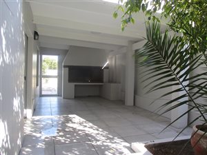 2 Bed Apartment in Langebaan Central
