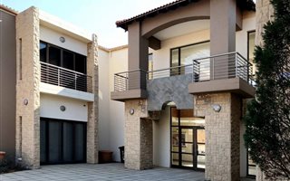 254 m² Commercial space in Parkhaven