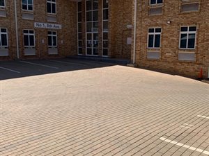 160 m² Office Space in Rivonia