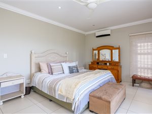 4 Bed House in Shelly Beach