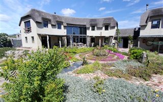4 Bedroom House in Noordhoek
