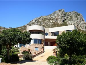 3 Bed House in Rooi Els