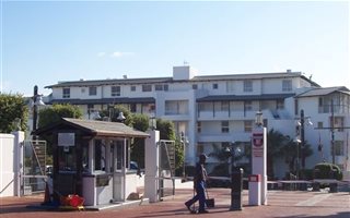 2 Bedroom Apartment in Mouille Point