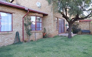 4 Bedroom Townhouse in Randpark Ridge