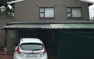 6 Bedroom House in Trafalgar