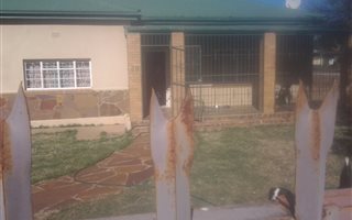 4 Bedroom House in Olifantshoek