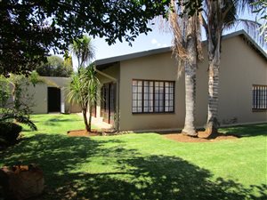4 Bed House in Meadowbrook