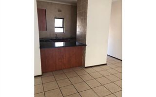 2 Bedroom Townhouse in Lonehill