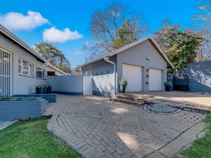 4 Bed House in Berario