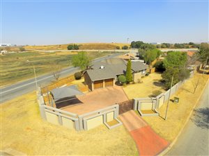 3 Bed House in Bonaero Park