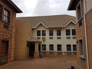 220 m² Commercial space in Hatfield