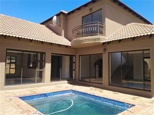 3 Bed House in Blue Valley Golf Estate