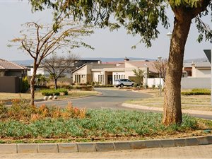 1287 m² Land available in Hazeldean (Silverlakes Surroundings)
