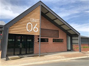 911 m² Industrial space in Kyalami