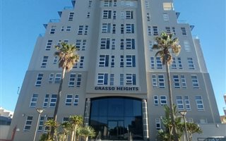 3 Bedroom Penthouse in Bloubergstrand