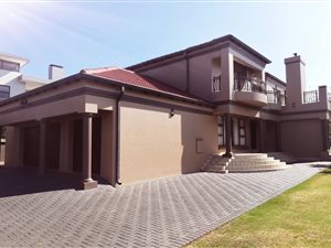 6 Bedroom House in Meyersdal Nature Estate