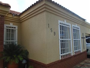 2 Bed House in Eloffsdal