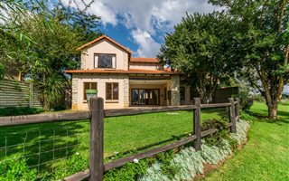 3 Bedroom Townhouse in Hartbeespoort Dam