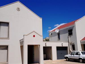 3 Bed Cluster in Oudtshoorn