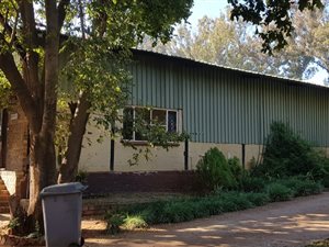 400 m² Industrial space in Zwartkop