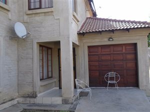 3 Bed Apartment in Rustenburg Central