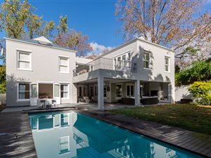 5 Bed House in Constantia Upper