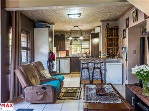 4 Bed Townhouse in Vanderbijlpark SE