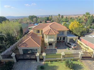 7 Bed House in Heuweloord
