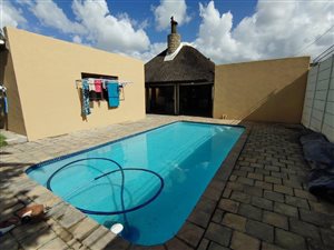 5 Bed House in Silver Oaks