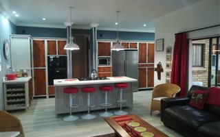 4 Bedroom House in Stilbaai