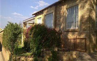 3 Bedroom House in Amorosa