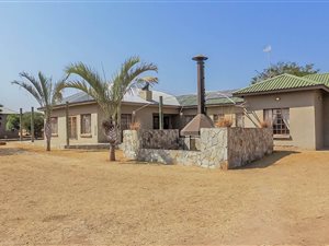 2 ha Farm in Tweefontein