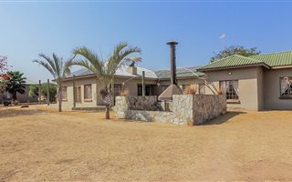 2 ha Farm in Tweefontein