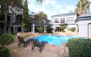 5 Bedroom House in Silver Lakes Golf Estate