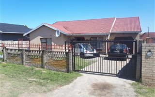 7 Bedroom House in Hillcrest