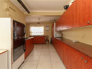 3 Bed House in Bosmont